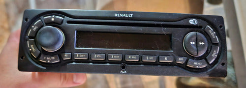 Estereo + 4 Parlantes Renault Sandero Original 1