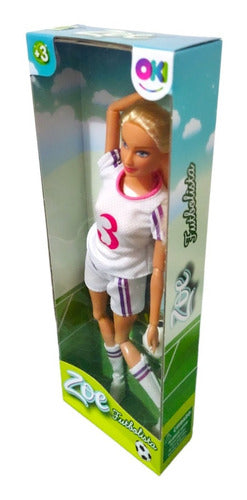 Oki Zoe Muñeca Articulada 30cm Futbolista Con Pelota Futbol 1