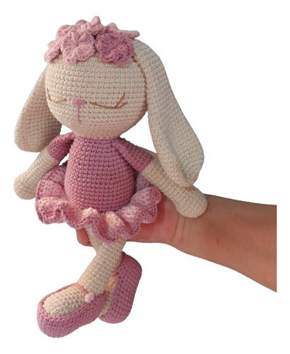 Amanecer Tejiendo Bunny Attachment Doll - Amigurumi 1