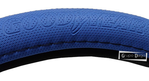 Ford Focus 3-Piece Floor Mat and Steering Wheel Cover Kit by Goodyear 5
