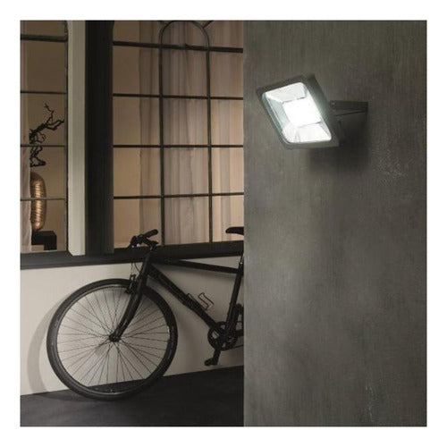 Outdoor 100W LED Exterior Reflector for Home 2