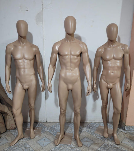 Jhonny Maniquies Fibra De Vidrio Dama Hombre 0