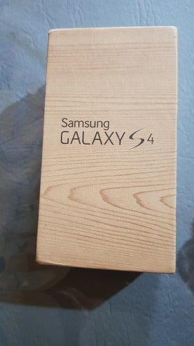 Tapa Trasera Samsung  Galaxy S4 Con Su Caja Original 3