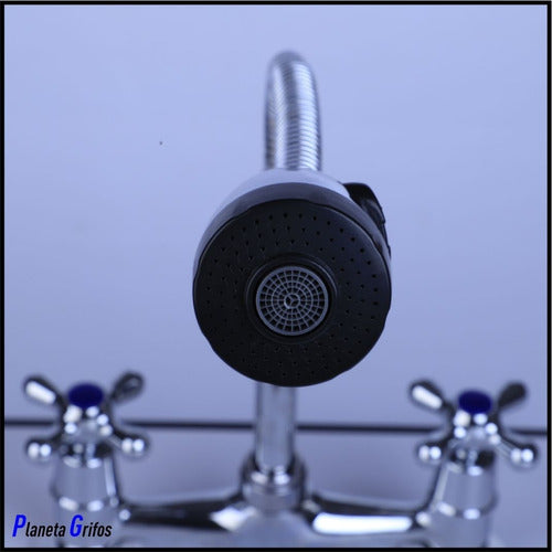 Planeta Grifo's Double Command Kitchen Faucet with Extensible Sprayer 2