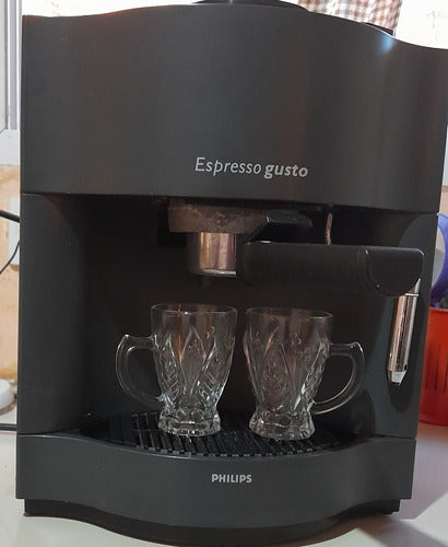 Cafetera Expresso Fhilips Expresso Gusto Negro 110220w 0