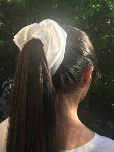 Matrioska Scrunchies XXL De Raso Colita De Pelo 1