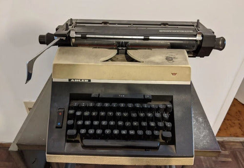 Máquina De Escribir Adler 0