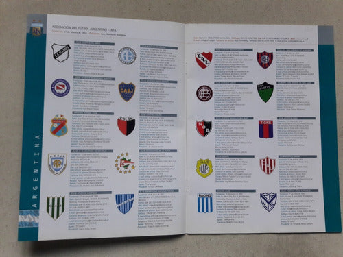 Revista Conmebol Guia De Clubes Sudamericanos 2011 - 2012 1