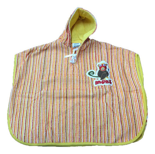 Grupo Texsur Infant Poncho Towel with Hood 3