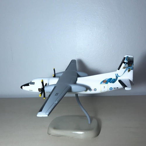 F27 Fokker Airplane Model Kit 4