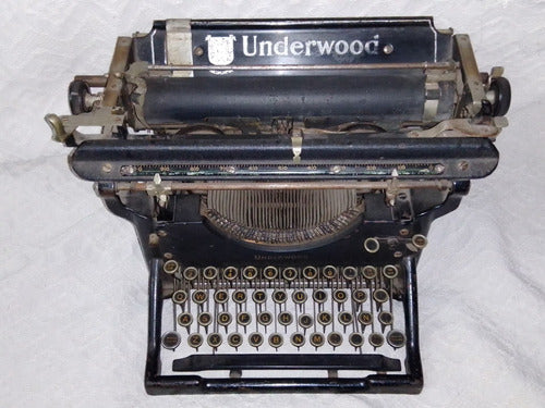 Antigua Máquina De Escribir Underwood Decoración 0