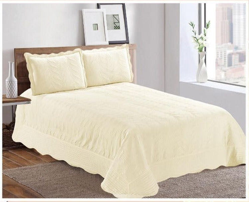 Amarelo King Size Solid Quilt + 2 Pillow Shams 2