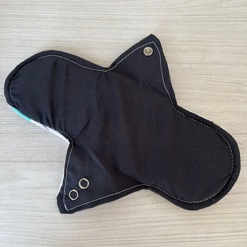 Reusable Nighttime Waterproof Cloth Pad with Wings 5
