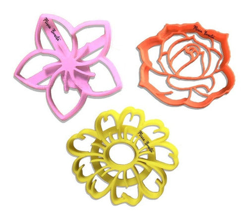 Misia Bonita X3 Flower Cookie Cutter Set: Plumeria, Daisy, Rose 0