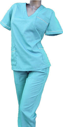 Presente! Outlet Women’s Tailored Cleaning/Medical Scrub Set - 2nd Selection 1