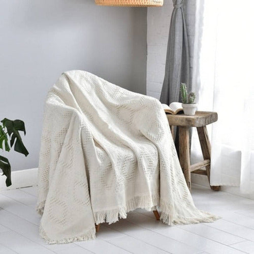 MultiHogar UY Elegant Throw Blanket for Sofa/Bed 1