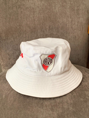 River Plate Giant Umbrella and Hat 1