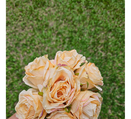Premium Quality Natural-Looking 7 Artificial Roses Bouquet 2