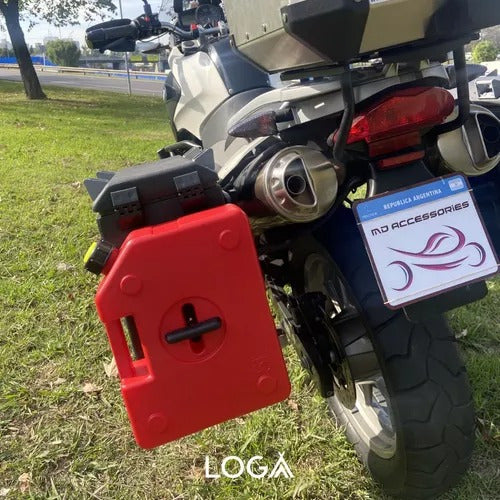 Flat 5-Liter Jerry Can with Holder - Moto26 8