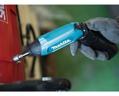 Makita DF001DW 36V Lithium Ion 14 Hex Screwdriver Kit 2