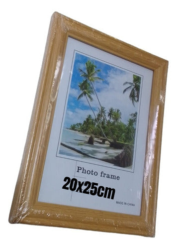 Generic Wooden Photo Frame 20 X 25 Cm 1