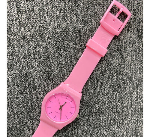 Quartz Elegant Silicone Strap Watch Set for Women 1