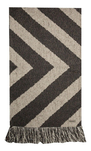 Huitrú Chenille Zig Zag Table Runner 1.60m X 0.36cm 2