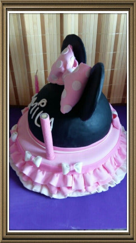 Torta Minnie. Base Y Cabeza Son Bizcochuelo. Orejas De Choco 3