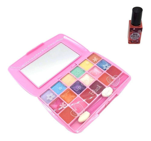 Poppi Puppa Portable Makeup Set + Nail Polish 3