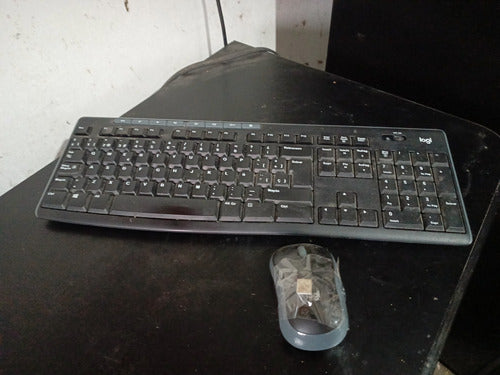 Teclado Y Mouse Inalambricos Marca Logitech 3