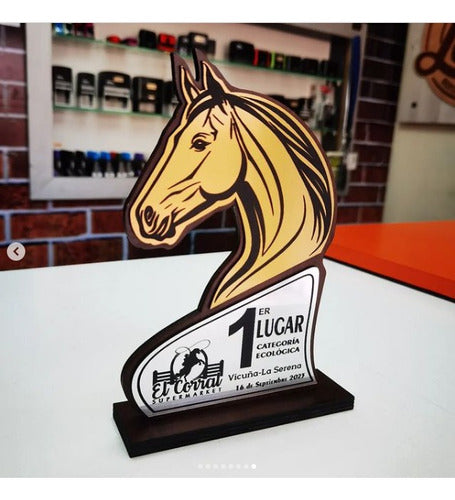 Trofeo De Equitación Personalizado 1