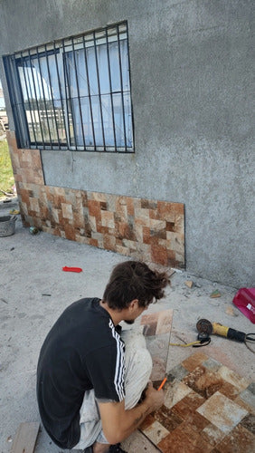 Albañil Revestimiento De Cerámica 2