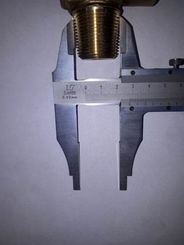 Valvula Para Tubo De Argon Rosca 3/4 Macho Salida 5/8 Hembra 3