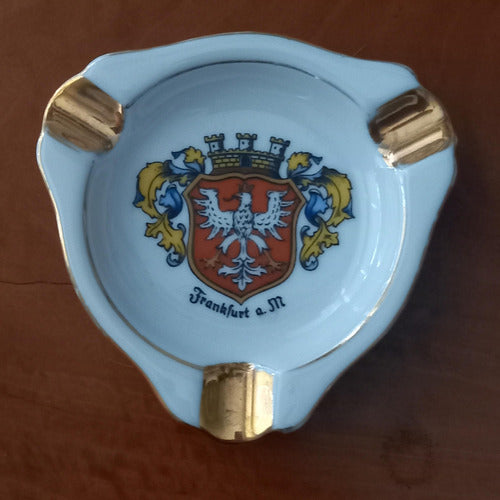 Viejo Cenicero Porcelana Alemana Escudo Frankfurt 0