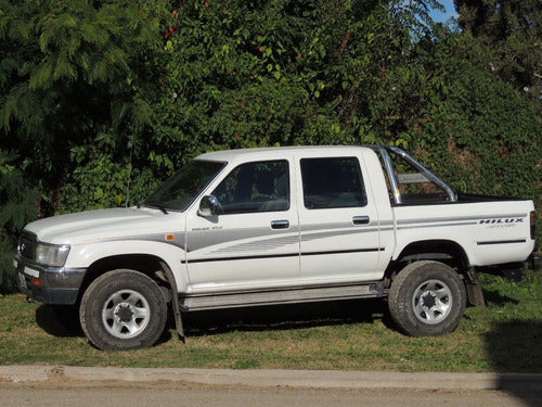 Argento Gráfica Toyota Hilux SRV DX 2001/4 Similar Original 2