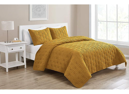 Vcny Home Kaleidoscope Pattern 3 Piece Quilt Set, King, Gold 0