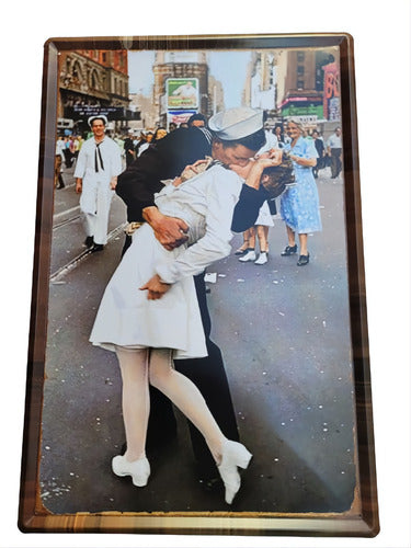 iAtik Store Chapa 40x60 Del Famoso Beso En Times Square 0