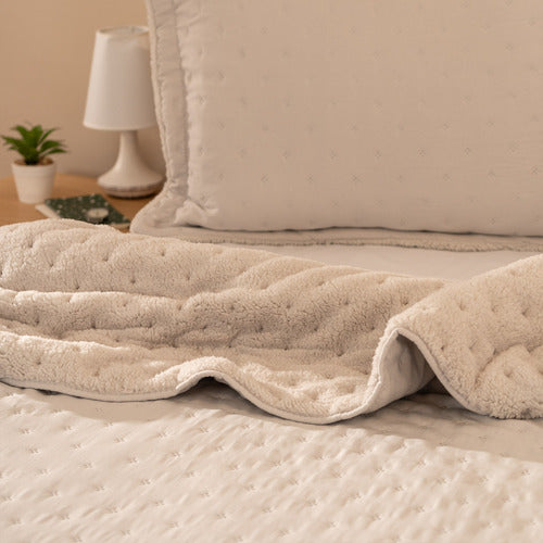 King Size Embossed Bedspread with Sherpa 10