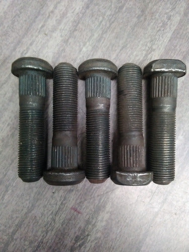 Kit of 5 Rear Hub Bolts for Ford F350 (61-67, Right) 1