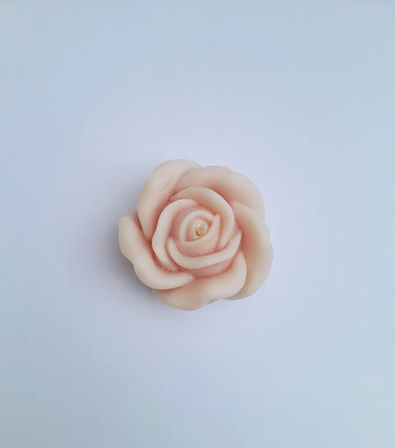 Nuance Soy Wax Rose Candle Souvenir 1