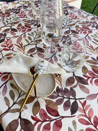 Stain-Resistant Printed Gabardine Tablecloth Repels Liquids 3m 61