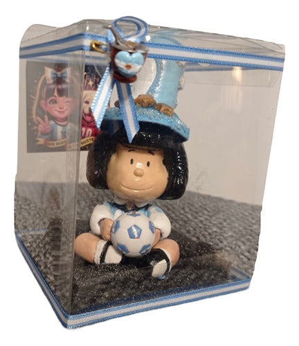 MEGUSTAQTEGUSTE Mafalda Champion Figure in Cold Porcelain with Accessories 0