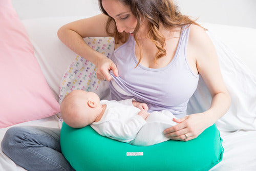 Maminia Nursing Pillow for Breastfeeding - Comfort and Support for Moms and Babies 22