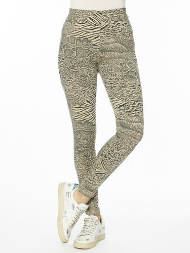 Exclusively Printed Skinny Leggings for Women - Asterisco Rosario Collection 8