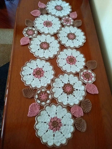 Alé Crochet Table Runner 5