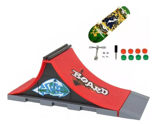 Mini Finger Skate Park Curved Ramp for Educational Play 0