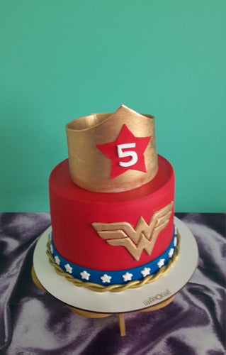 Misolti Wonder Woman Cake 6