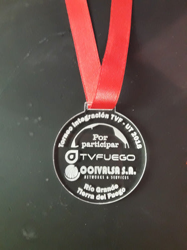 60 Medallas Personalizadas - Acrilico Grabado + Cinta 3