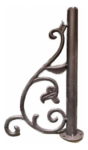 Iron Bracket With Flower Design 0