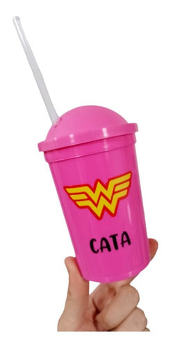 Wonder Woman 13 Personalized Plastic Cups Souvenirs 0